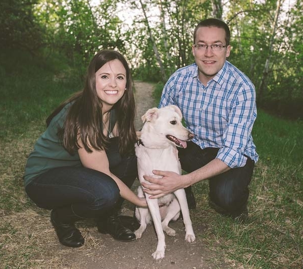 Tips for Including Your Dog in Your Engagement Photos